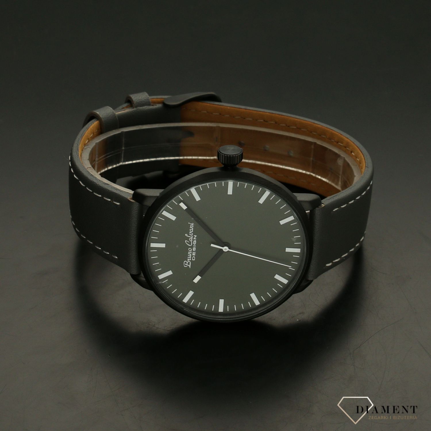 Zegarek męski na pasku Bruno Calvani 'Szary design' BC90680 GREY. Zegarek męski zachowany w eleganckiej szarej kolorystyce. Zegarek z mechanizmem kwarcowym, zasilany za pomocą baterii. ✓ Autoryzowany sklep✓ (2).jpg